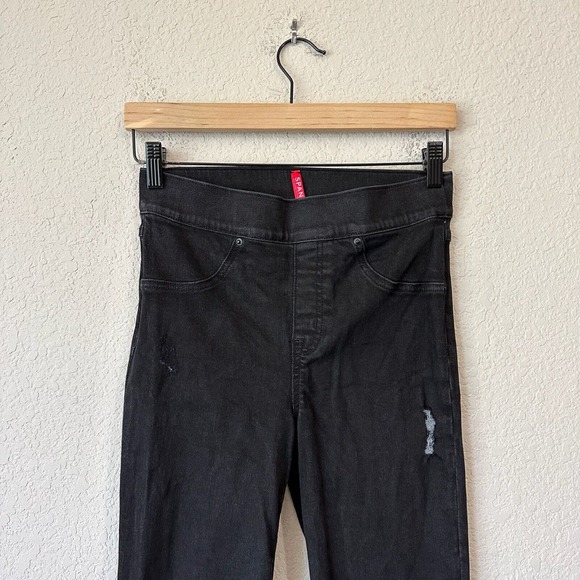 SPANX Distressed Ankle Skinny Jegging Jeans in Vintage Black - Picture 3 of 12